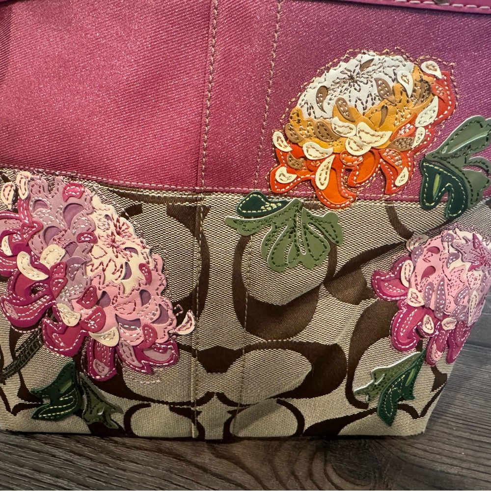Coach Monogram Floral Tote - Picture 5 of 7